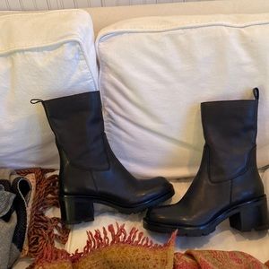 Steve Madden leather platform boots size 9
